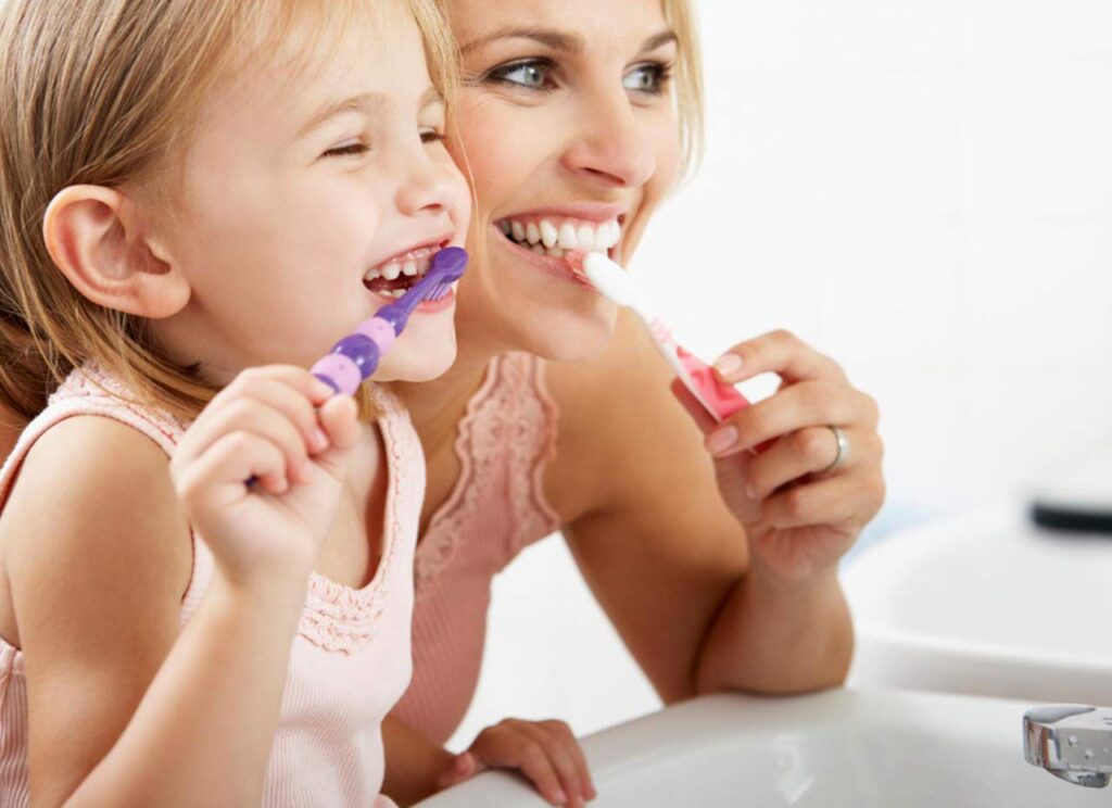 فلوراید در خمیر دندان کودکان